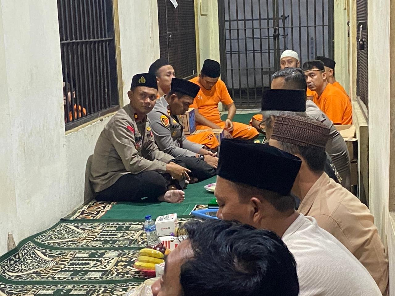 Kapolres Serang Gelar Buka Puasa Bersama Tahanan di…