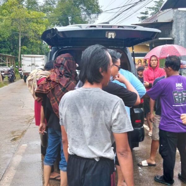 Pejalan Kaki Tewas Tertabrak Mobil Box di&hellip;