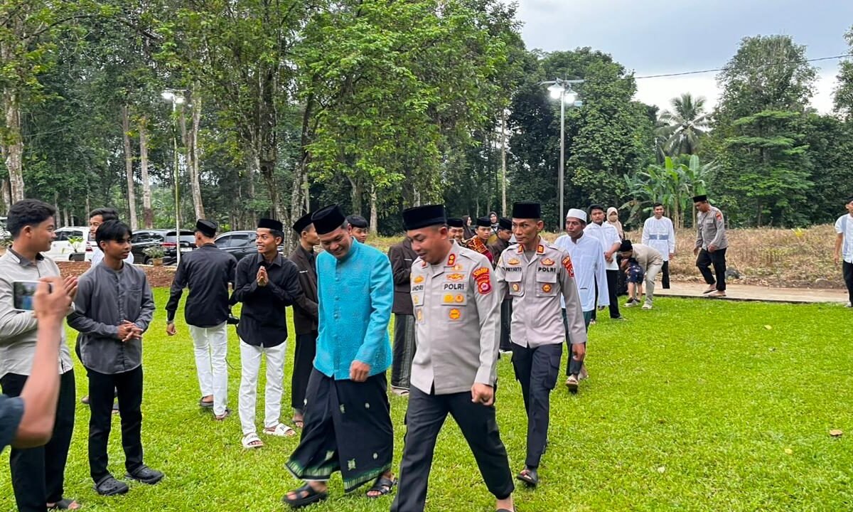 Buka Puasa Bersama Santri, Kapolres Serang Tekankan&hellip;