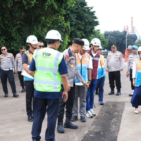 Kapolda Tinjau Dermaga dan Fasilitas Pemudik di Pelabuhan&hellip;