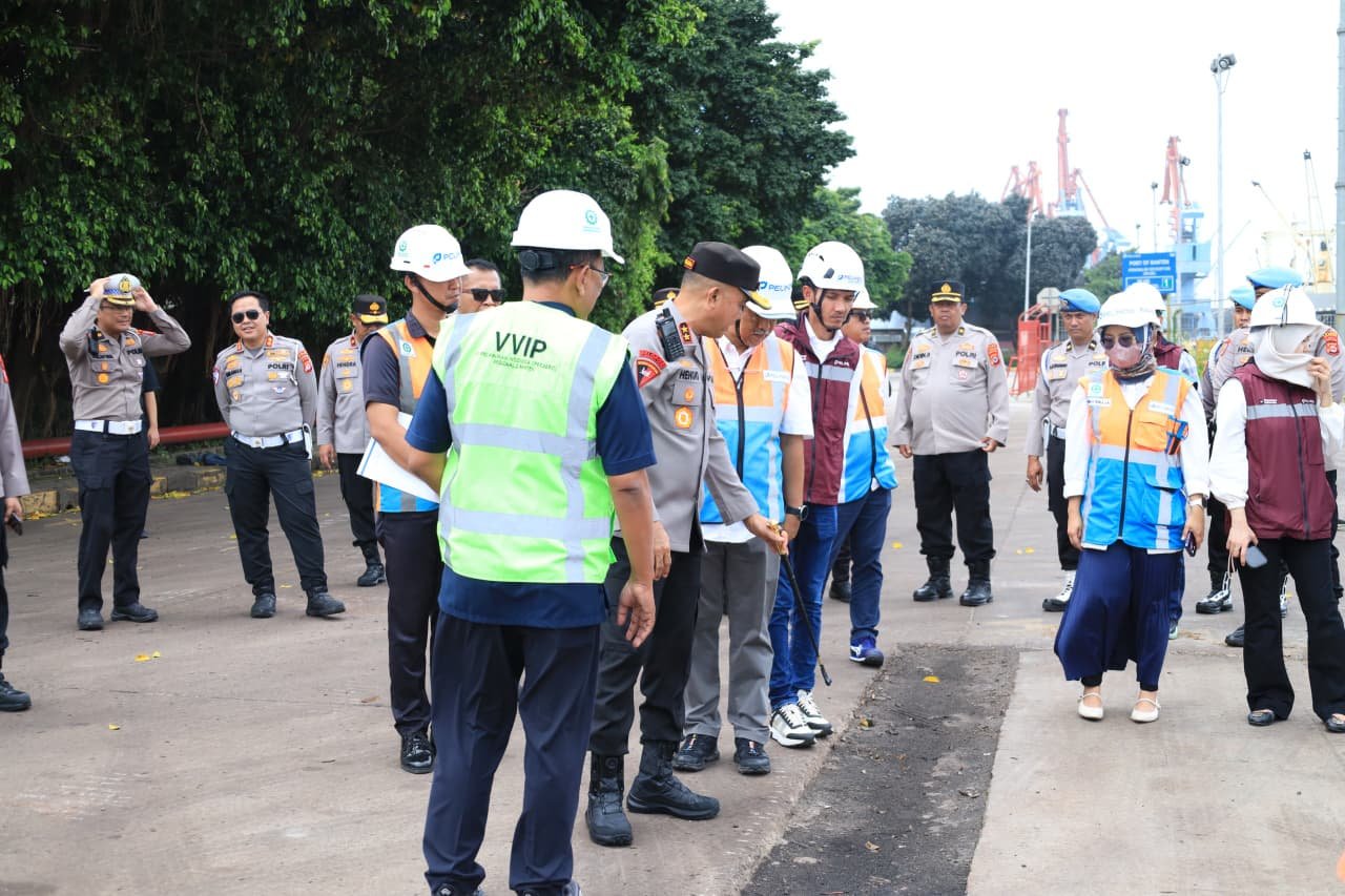 Kapolda Tinjau Dermaga dan Fasilitas Pemudik di Pelabuhan…