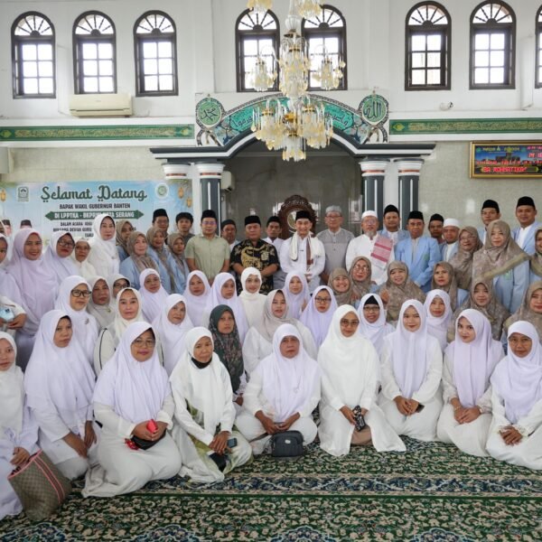 Silaturahmi di Mesjid Al Furqon, Wagub Banten…
