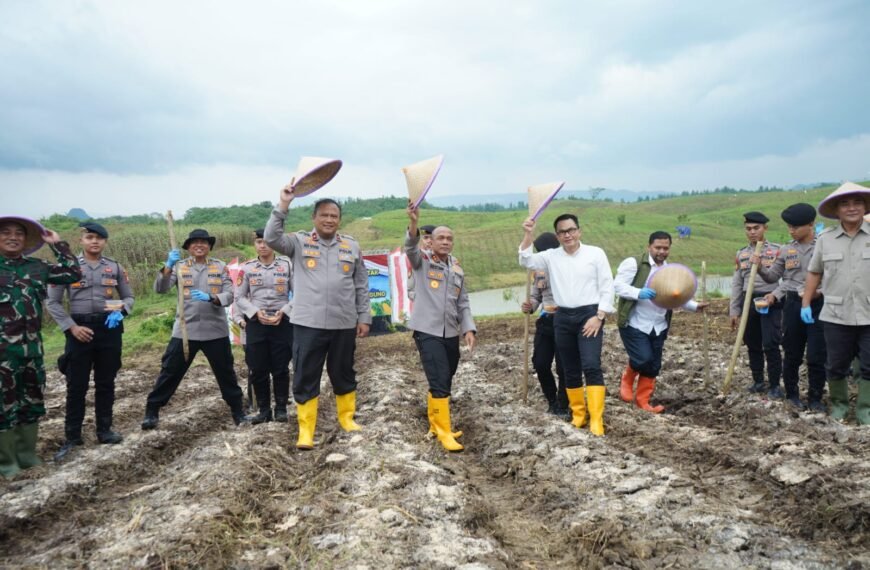 Kapolri Puji Program Penanaman Jagung…
