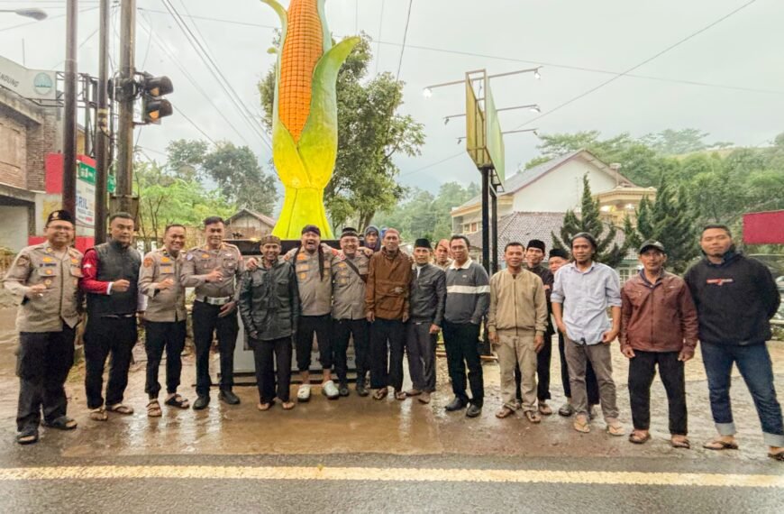 AKBP Condro Sasongko Resmikan Tugu…