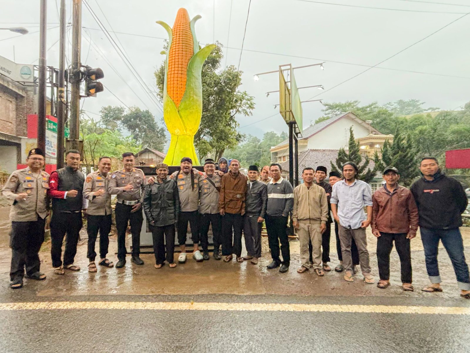 AKBP Condro Sasongko Resmikan Tugu Jagung di Nagreg,&hellip;