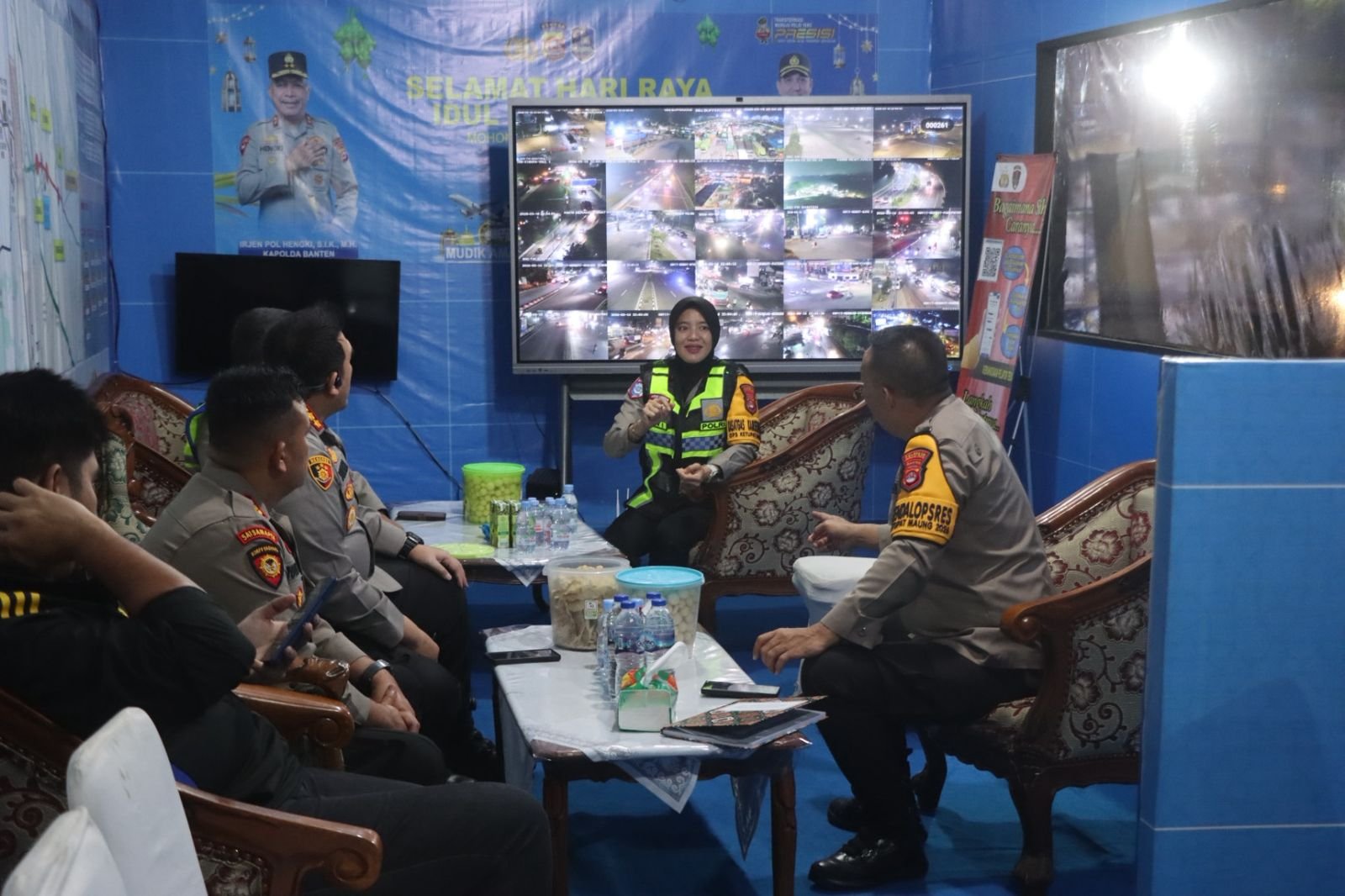 Dini Hari, Kapolresta Serang Lakukan Pengecekan Personel di…