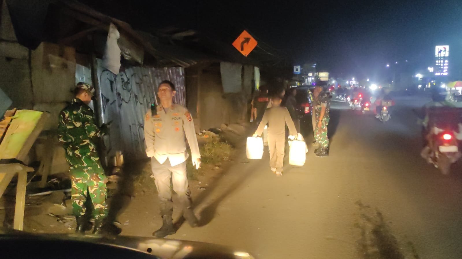 Berantas Penyakit Masyarakat, Muspika Kibin Amankan Miras Ilegal&hellip;