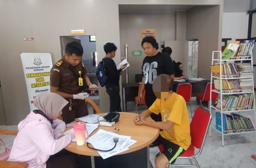 Berkas Lengkap, Unit Reskrim Polsek Cikande Serahkan&hellip;