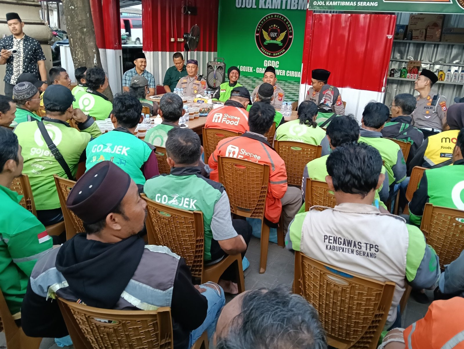 Buka Puasa Bersama Ojol Kamtibmas, Kapolres Serang Perkuat&hellip;