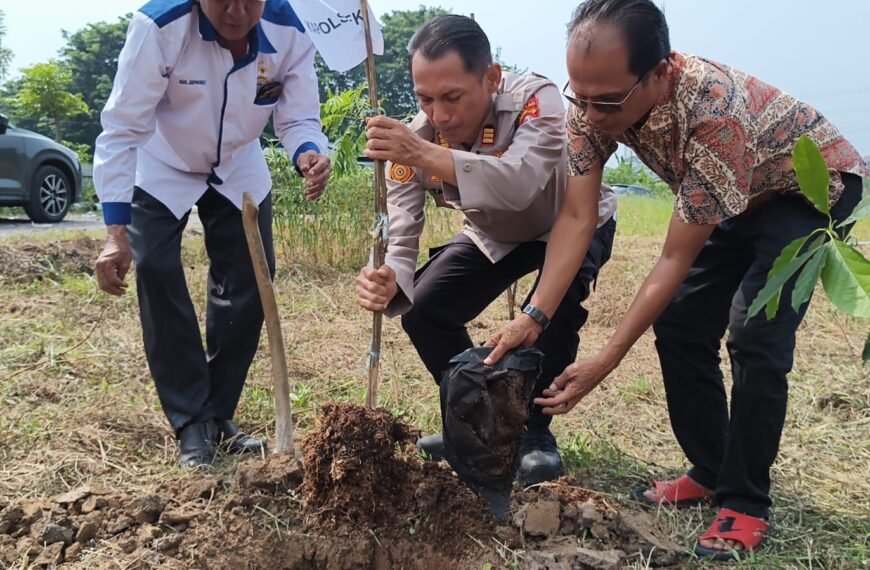 Penanaman Serentak, Polsek Cikande dan Muspika Kibin&hellip;