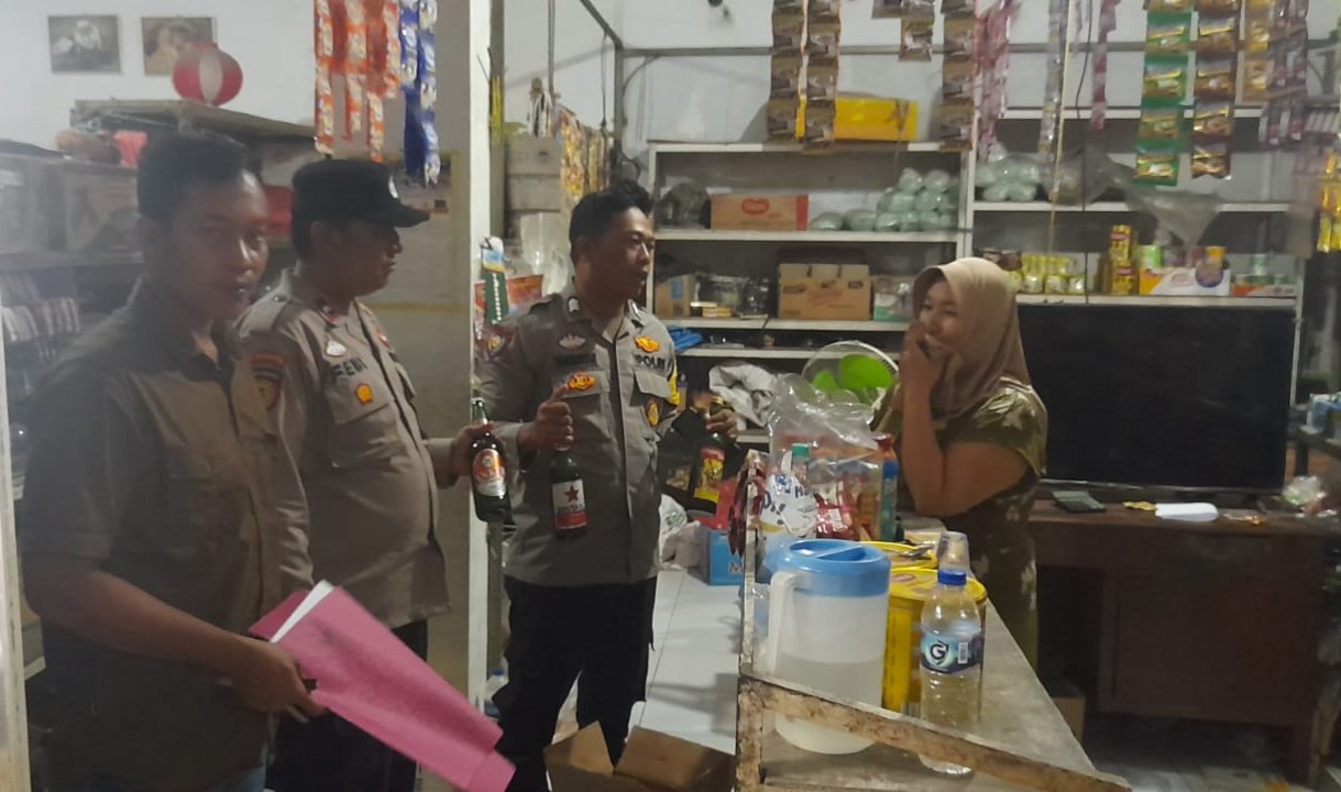 Respon Keluhan Warga, Polsek Cikeusal Sita Miras dari&hellip;