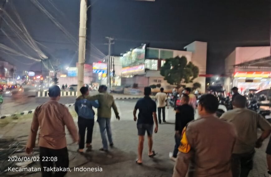 Dua Anggota Brimob Banten Dikampak Debt Collector,…