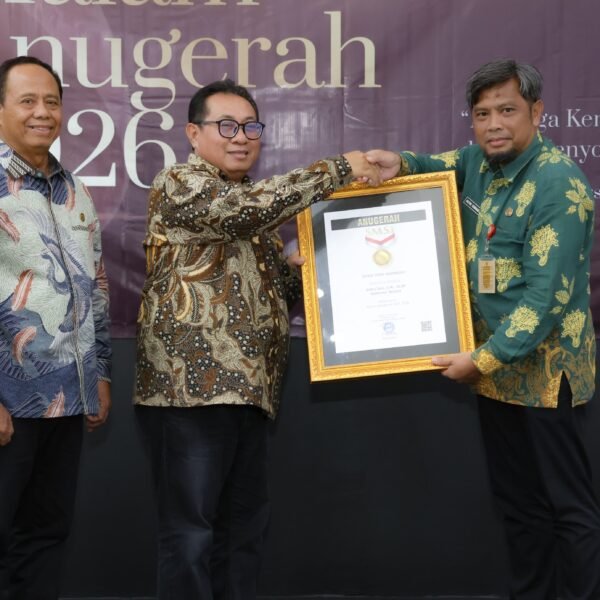 Gubernur Andra Soni Raih Anugerah SMSI 2026&hellip;