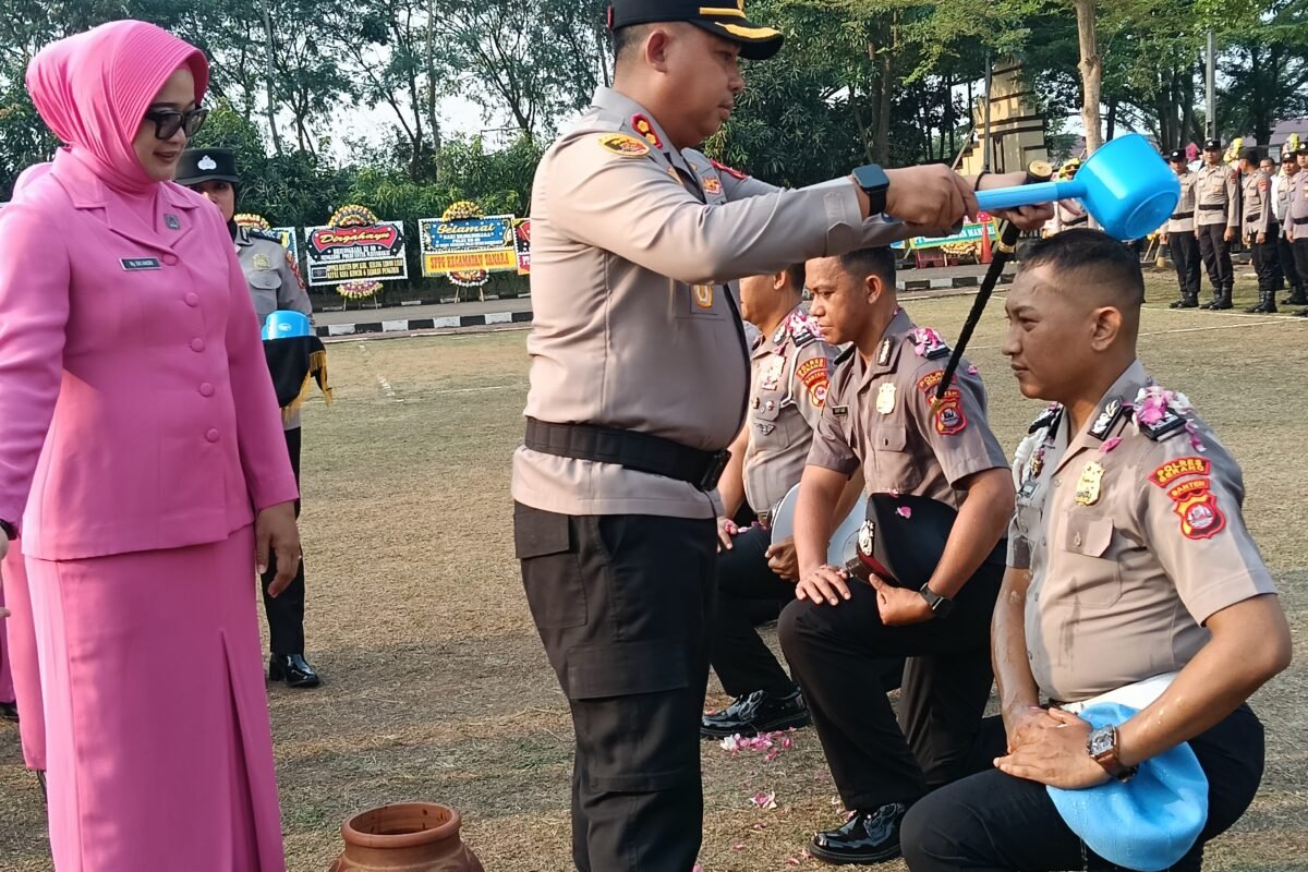 55 Personel Polres Serang Naik Pangkat, Kapolres:&hellip;