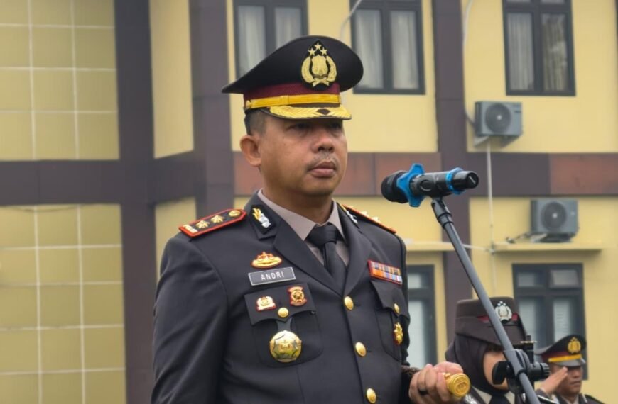 Polres Serang Gotong Royong Perbaiki Tiga Jembatan&hellip;