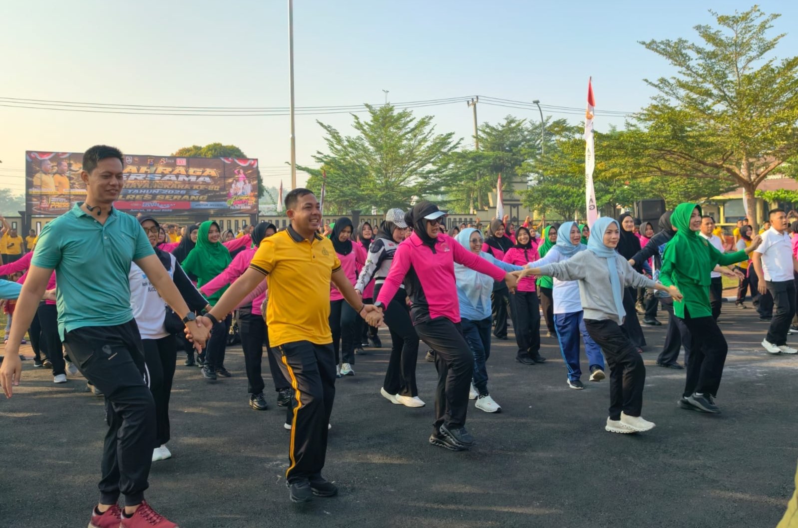 Polres Serang dan Forkopimda Kompak Olahraga Bersama Rayakan&hellip;