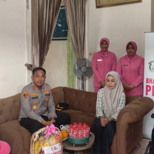 Sambut HUT Bhayangkara ke-80, Kapolres Serang Anjangsana ke…