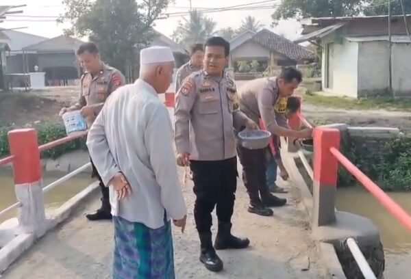 Polri untuk Masyarakat, Polsek Pamarayan Selesaikan Revitalisasi Jembatan&hellip;