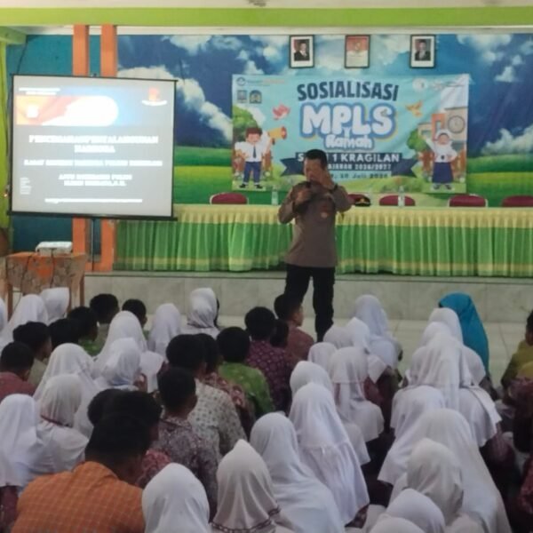 Kapolsek Kragilan Berikan Edukasi Bahaya Narkoba kepada Siswa…
