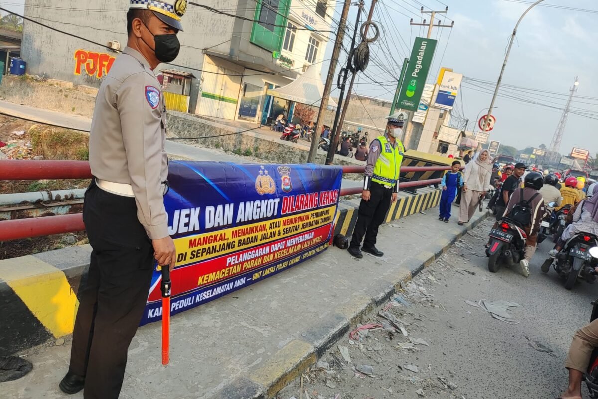 Respon Aduan Warga, Polsek Cikande Pasang Spanduk&hellip;