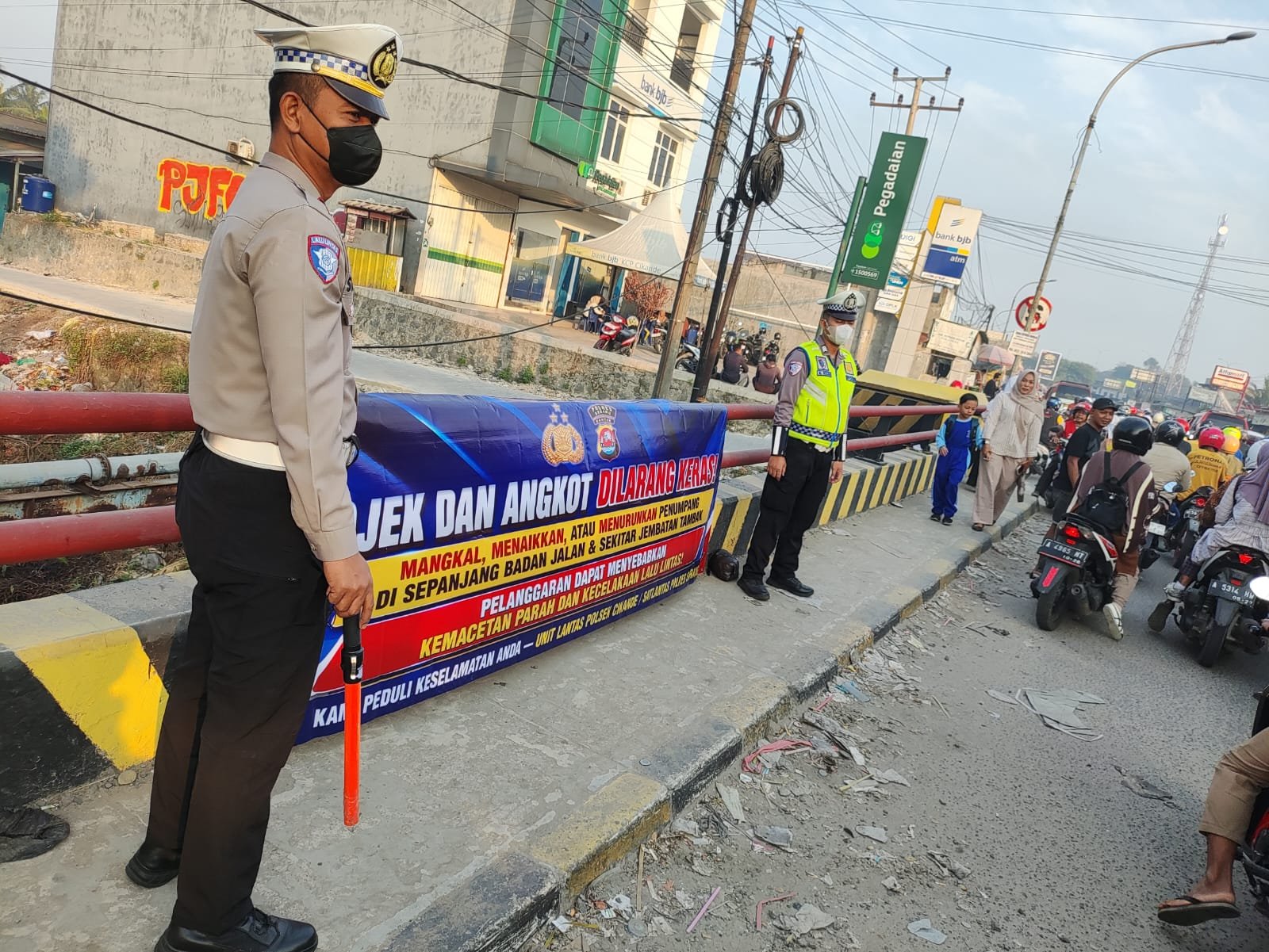 Respon Aduan Warga, Polsek Cikande Pasang Spanduk Larangan&hellip;