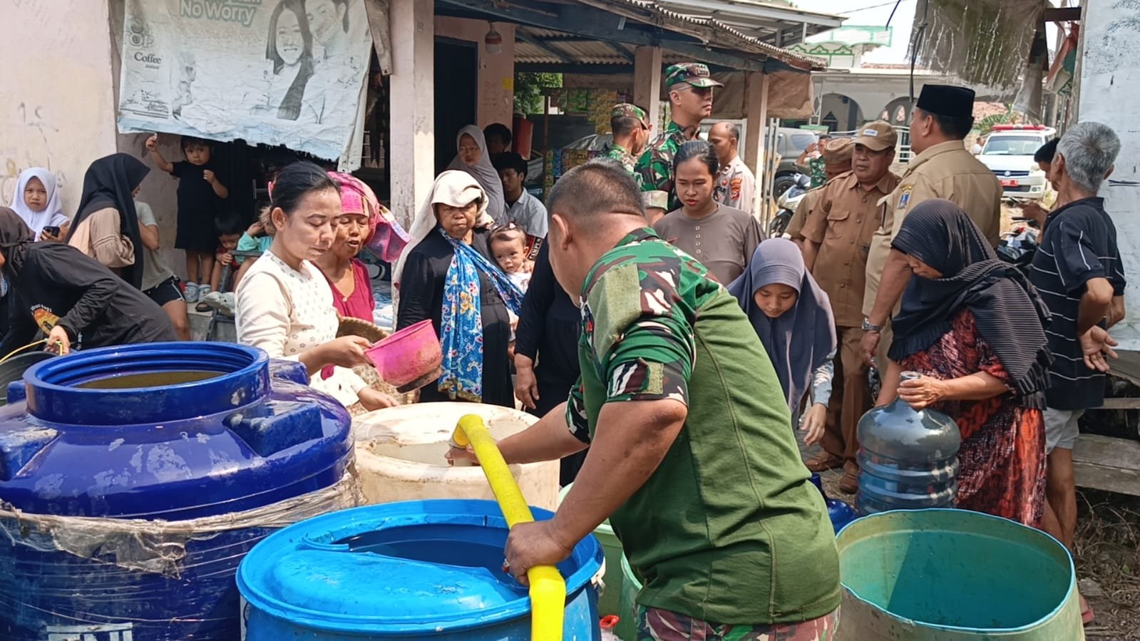 Sumur Mengering, Kodim 0602/Serang Distribusikan 10 Ribu Liter…