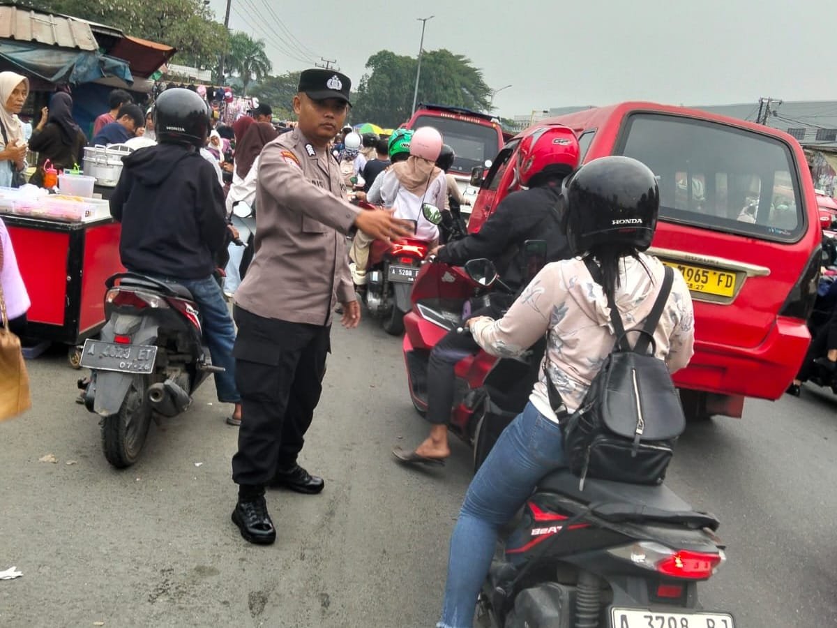 Antisipasi Jam Sibuk Industri dan Pelajar, Kapolsek Cikande&hellip;