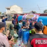 Polsek Cikande Distribusikan Air Bersih&hellip;
