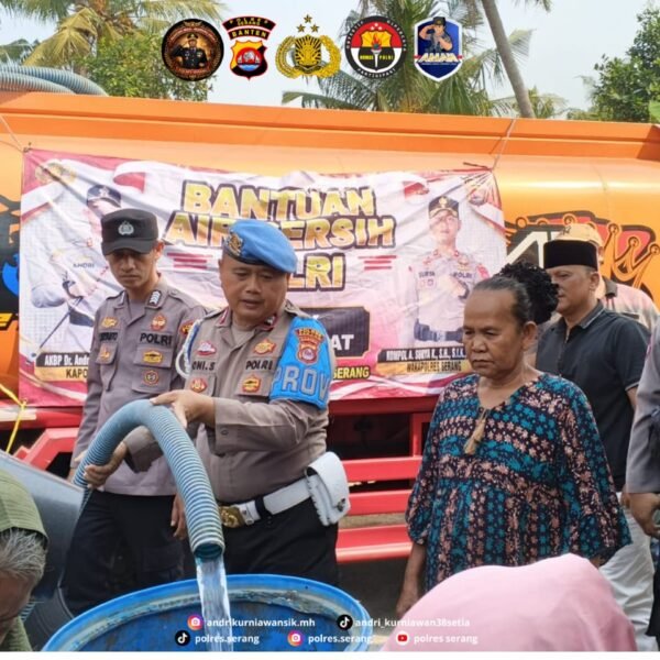 Polsek Carenang Distribusikan 25.000 Liter Air Bersih&hellip;