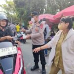 Sambil Bagikan Masker, Polsek Pontang&hellip;