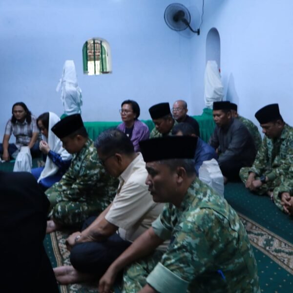 Hari Pertama Menjabat, Dandim 0602 Ziarah ke…
