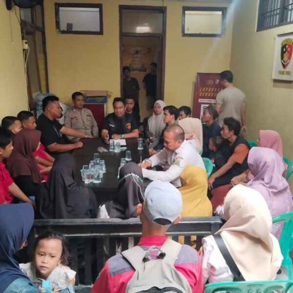 Polsek Petir Mediasi Kasus Pemukulan Antar Siswa SMKN…
