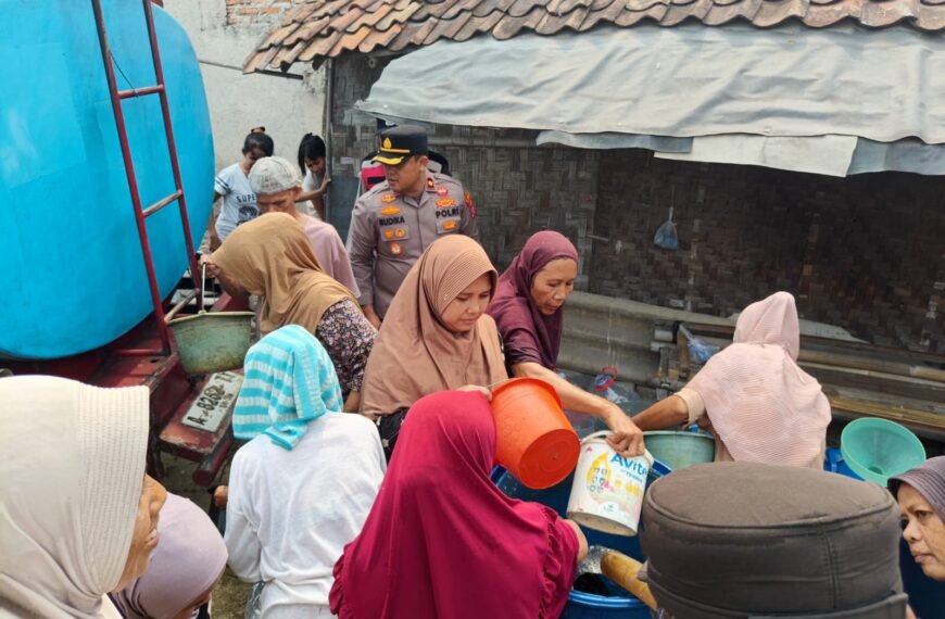 Polsek Cikande Salurkan Bantuan 8.000…