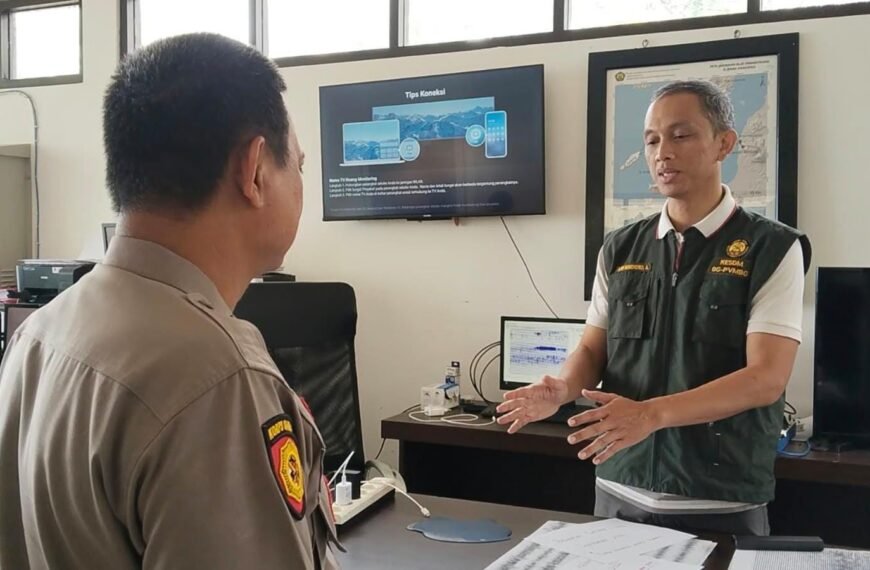 Anak Krakatau Kembali Erupsi, Polsek…