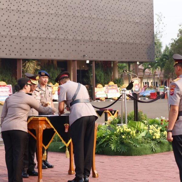 Kapolda Banten Pimpin Sertijab Wakapolda, Pejabat Utama&hellip;