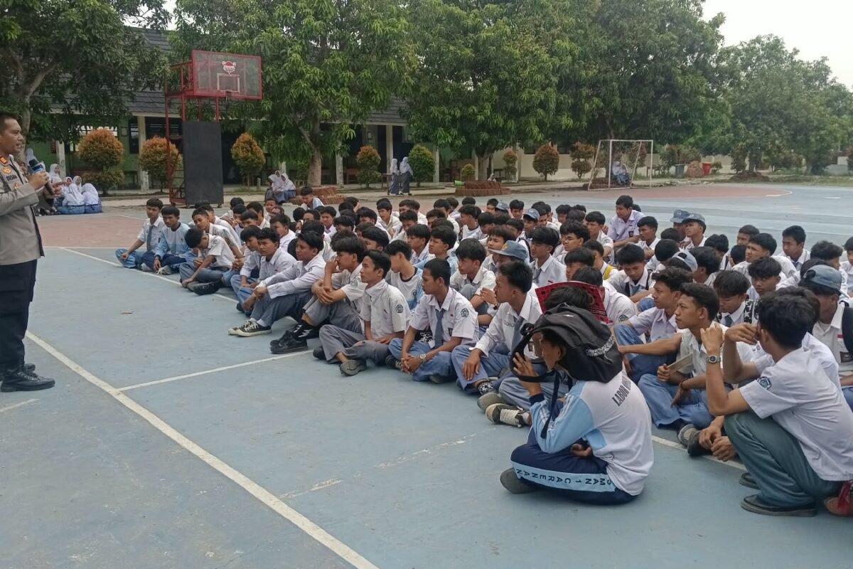 Kapolsek Carenang Ingatkan Pelajar Tak Ikut Demo&hellip;