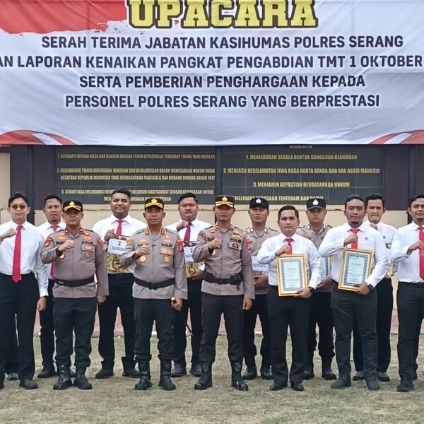 Personel Berprestasi Diganjar Penghargaan, Kapolres Serang Tekankan Disiplin…