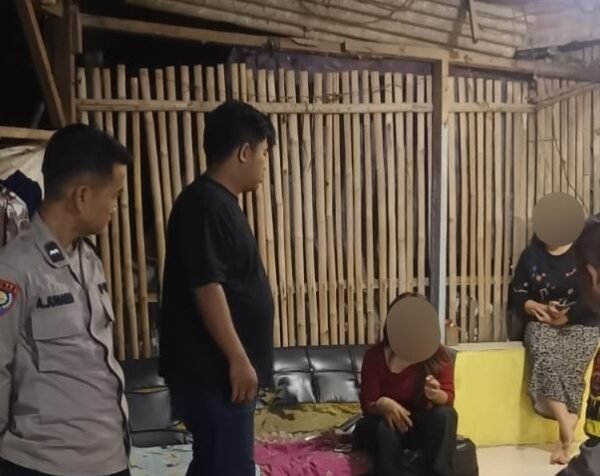 Dipepet Tiga Pria Tak Dikenal, Remaja Putri&hellip;