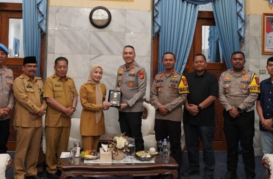 Sambangi Bupati, Kapolres Serang Perkuat Koordinasi Lintas&hellip;